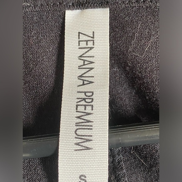 Short sleeve Caged Front Top - Picture 6 of 6